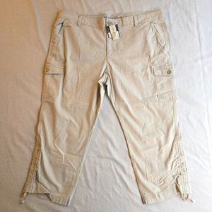 Eddie Bauer Women's Adventurer Ripstop Cargo Capris 20 - Pumice